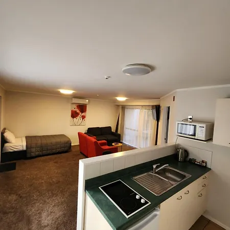 Aquarius Motor Inn Mount Maunganui Room photo